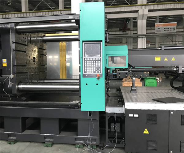 El moldeo a presión de palanca completamente automático de 8000 KN trabaja a máquina 2558 volúmenes del tiro del ³ del cm